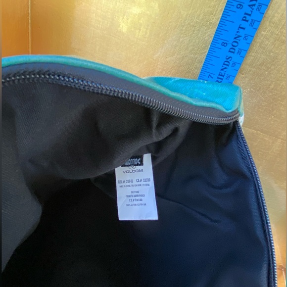 Volcom Art “Dusk to Dawn” Pouch - Picture 7 of 13